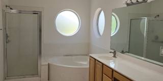 3 Bedroom, 2 Bathroom Home! Schedule a Showing! Gallery 20