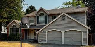 4 Bed / 2.5 Bath Education hill in Redmond 2-story home $3,895/month Gallery 1