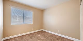Beautifully Updated 3 Bedroom Home with Designer Kitchen & Cozy Fireplace Gallery 20