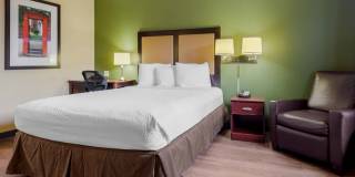 Elizabeth - Newark Airport Gallery 23