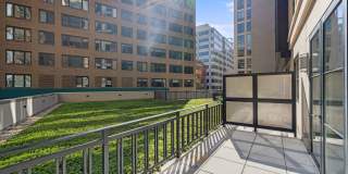 Logan Circle Condo | 1 Bed | 1 Bath | 885 Sf | Large Private Patio | 1 Garage Parking Space Gallery 6