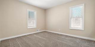 2080 Gladstone Street Gallery 24