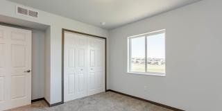 1050 Valley Dr Gallery 2