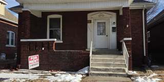 2322 Benton Street Gallery 1