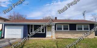 Freshly painted 3 Bedroom Ranch Gallery 1