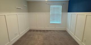 Spacious 5-Bedroom Riverview Home Gallery 38