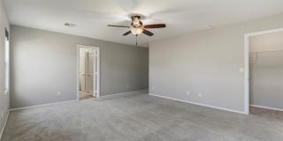 7135 Elder Street Gallery 31