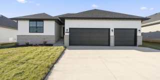 2015 S Edgewood Court Gallery 1