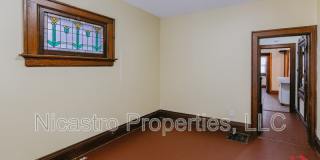 182 E Lane Avenue Gallery 8