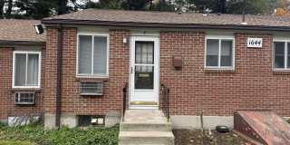 1644 Farmington Avenue Gallery 1