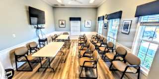 Seasonal/short term 2/2 vacation condo close to Anna Maria Gallery 54