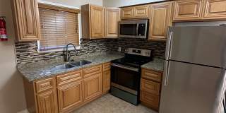 1614 W Lexington St Gallery 3