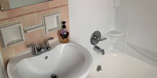 Lovely Two Bedroom Home on a Quiet Street Gallery 15
