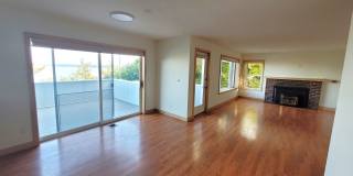 Bayview Condo 2 Bedrooms with Gas Fireplace  - S State St Gallery 26