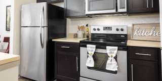 Silver Collection at Waterford Gallery 38