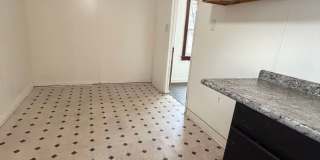 2423 Lincoln 1-3 Gallery 7