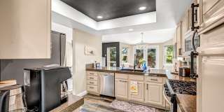 AMAZING FULLY FURNISHED SINGLE-STORY FARMHOUSE RETREAT | ALL UTILITIES INCLUDED | PRIME LOCATION AMAZING FULLY FURNISHED SINGLE-STORY FARMHOUSE RETREAT | ALL UTILITIES INCLUDED | PRIME LOCATION Gallery 1