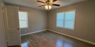 Super  great find! just completed many wonderful updates...recent granite,refinished hardwood floors, recent windows Gallery 8