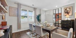 Like-New 4 bedroom 2.5 bathroom home with Custom Touches, open floor plan AND a Cul-de-sac lot! Must see! Gallery 17
