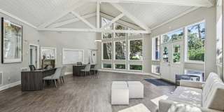 Elliot Roswell Gallery 32