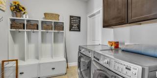 Fully Furnished beautiful Sanders Beach home Gallery 23
