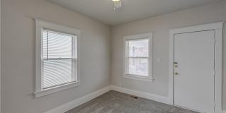 Charming Renovated 2 Bedroom Bungalow Gallery 26