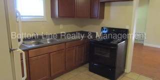 Room in 3 Bedroom Home at Plainview Rd Gallery 4