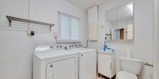 Stunning Pool Home in Sapphire Shores – West of the Trail Near the Ringling Museum Gallery 27