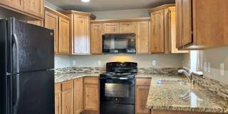 8811 North Elm Street Gallery 5