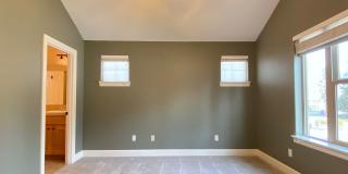 Warm & Inviting Home with Bonus Den in Prime SW Bend Location Gallery 20