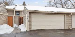 Lovely 4BR 2BA Townhome in Coon Rapids Gallery 1