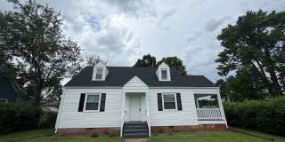 4-bedroom 2 full bathroom cape for rent Gallery 1