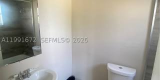 13500 NE 3rd Ct Gallery 6