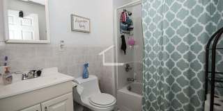 Charming 4 Bedroom -No Broker Fee Gallery 1