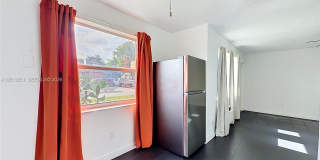 391 NE 42nd Ct Gallery 11