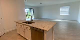 4 bedroom 3 bathroom home in Timber Creek Gallery 5