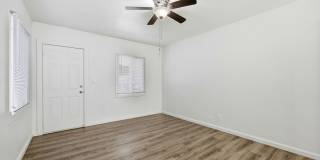 Las Flores Apartments Gallery 8