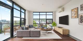 Equinox Gallery 10