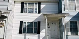2 Bedroom, 2.5 Bath Townhouse Gallery 1