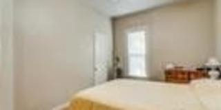 791 N Clinton Street Gallery 15