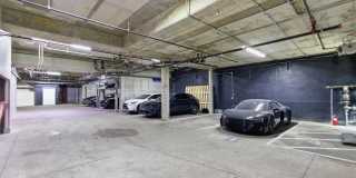 2108-10 WALNUT Street Gallery 34