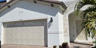 2741 SE 24th Ct Gallery 1