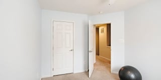Pet-Friendly Townhome Convenient to UVA & Downtown Gallery 12
