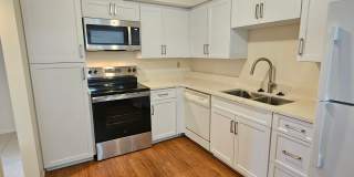 Annual Unfurnished 2nd Floor Condo at Summer Green Capri Isles with a Garage! Gallery 23