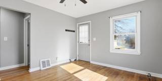 Charming 2 Bedroom Home located in Midtown! - Open house 9/9 4pm-5pm Gallery 6