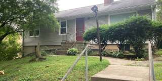 Three Bedroom House Blocks From Downtown Available for Spring 2026 - No Students Permitted Gallery 1