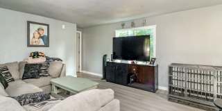 Updated 2 bedroom manufactured home on large corner lot Gallery 1