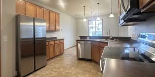 Recently Remodeled 3 Bedroom Townhome Gallery 1