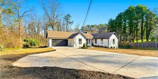 1715 Crestline Drive NE Gallery 1