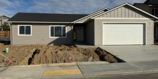 Brand New 3 bed, 2 bath Rambler in East Wenatchee! Gallery 1